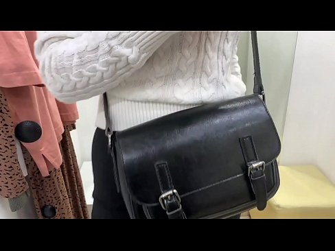 ❤️ ציבור מאַסטערביישאַן פון יונג הור פעראַלבעררי מיט אַ דילדאָ אין די פּאַסן צימער ❤❌ פּאָרן ווידעא ביי אונדז ☑