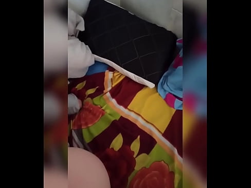 ❤️ מיין צימערמאן בלײַבט אליין אין שטוב ווייל איר מאן גייט אויף וואקאציע און איך נעם די געלעגנהייט איר צו פאקן און אנפילן איר טאָכעס מיט מילך ❤❌ פּאָרן ווידעא ביי אונדז ☑